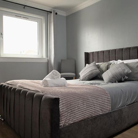 Modern 2-Bed Haven, Free Parking Lejlighed EDI Eksteriør billede
